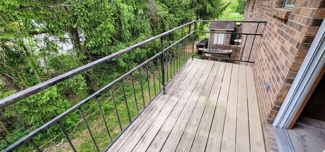 Building Photo - Lenoir City, 37772 - 2 Bedroom, 2 Full Bath, 1,000 square foot One-Level Condo SHORT TERM LEASE O...