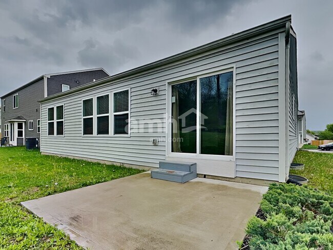 Building Photo - 724 Mary Ln Ext