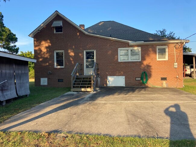 Building Photo - 4382 Kershaw Camden Hwy