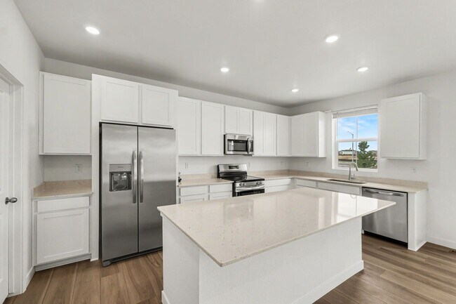 Building Photo - 5457 Inland Ave