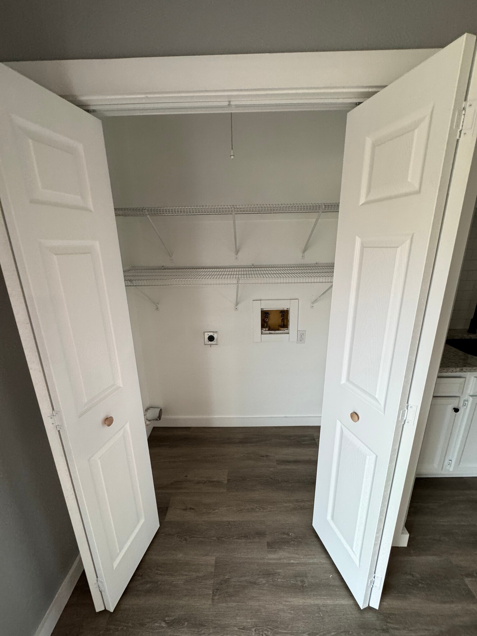 Washer/Dryer Hook up - 1723 W Washington St