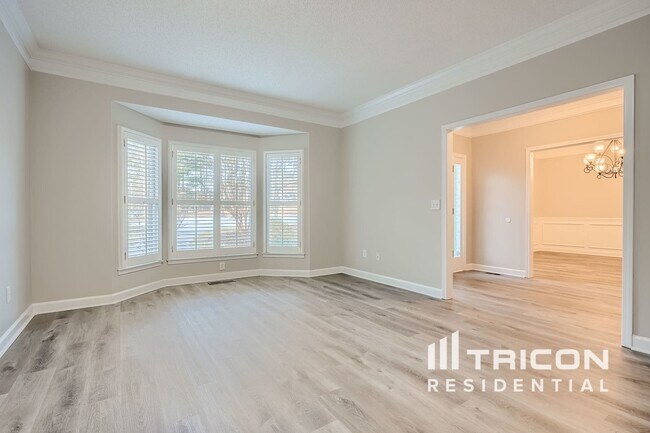 Building Photo - 110 Rockhurst Chase