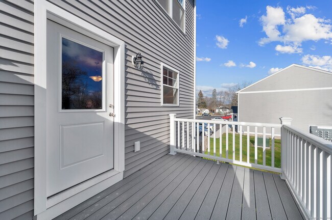 Building Photo - 88 Woodhouse Ave
