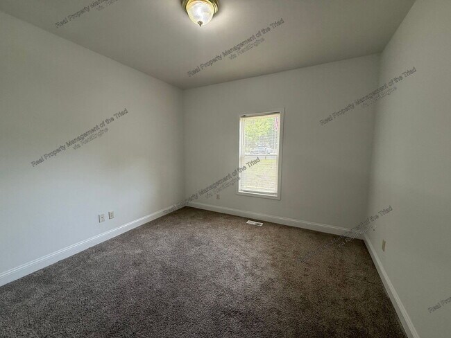 Building Photo - 2200A Eider Ct