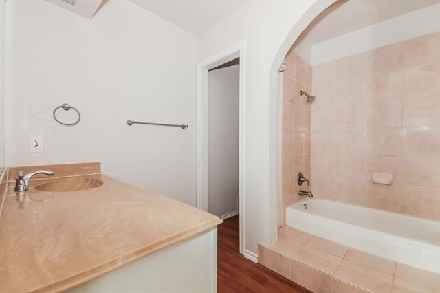 Building Photo - 608 San Carlos Dr