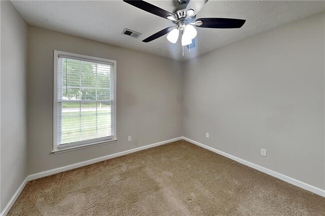 Building Photo - 4620 Hampton Square Dr