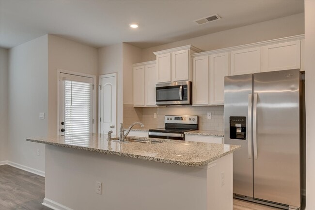 Building Photo - 4315 Newland St