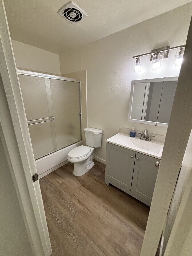 Building Photo - 1825 Harrison St