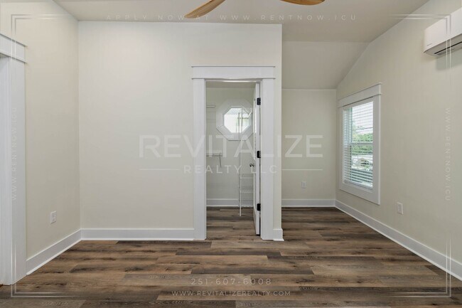 Building Photo - 80 N Hathaway Rd