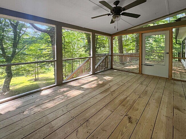 Building Photo - Modern Lake Lanier Retreat | 3BR/3.5BA | Private Swim Dock