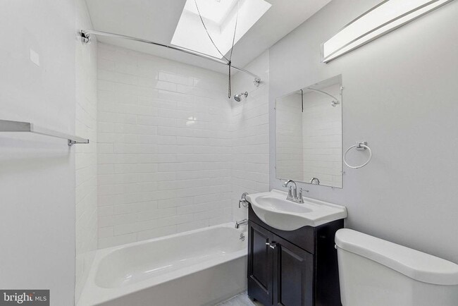 Building Photo - 1063 S Merrimac Rd