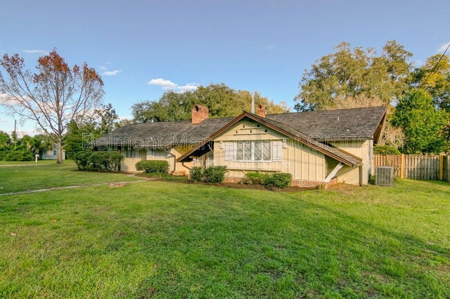 Building Photo - 5334 Lake Howell Rd