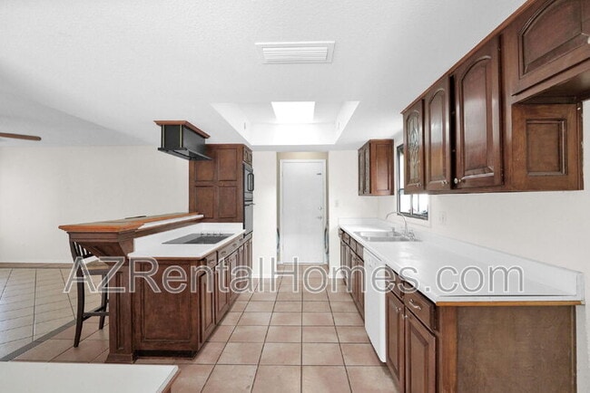 Building Photo - 1891 E Dunbar Dr