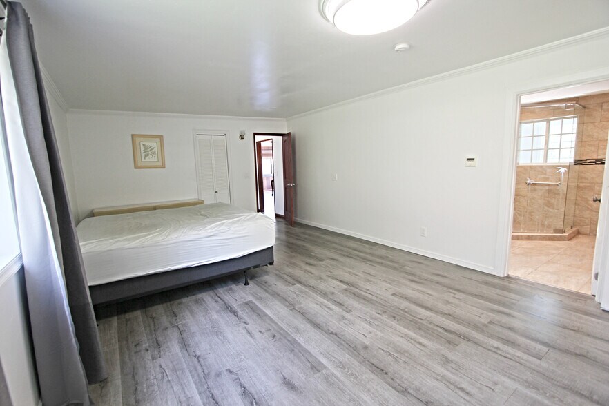 Building Photo - 12785 Cobblestone Creek Rd