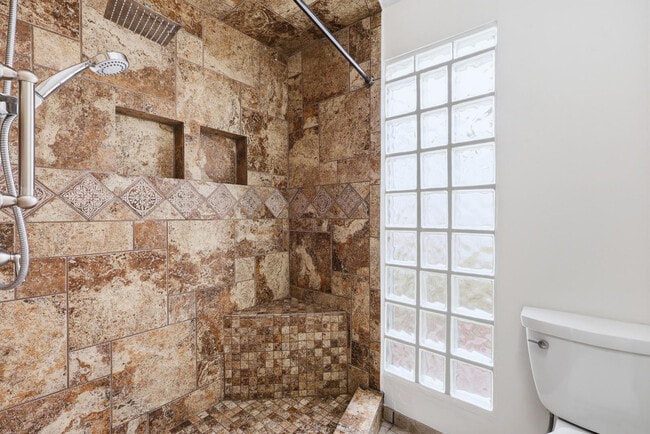 Building Photo - 7814 E MacKenzie Dr