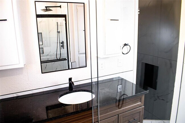 Building Photo - 10601 Tumilty Terrace