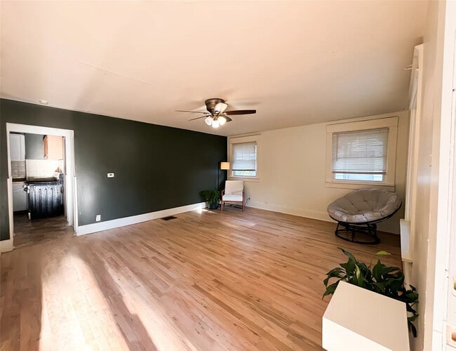 Building Photo - 1171 21st St