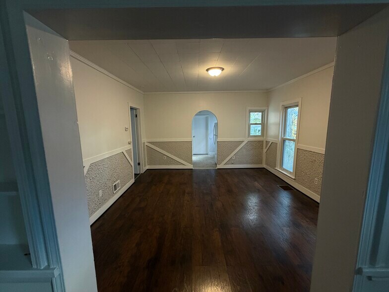 Building Photo - 237 Tremont St