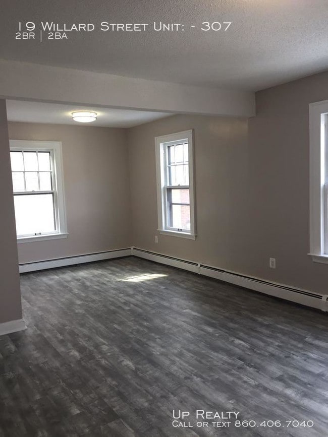 Building Photo - 19 Willard St