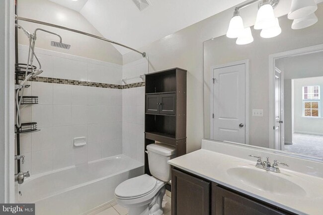 Building Photo - 59 Steeplechase Dr