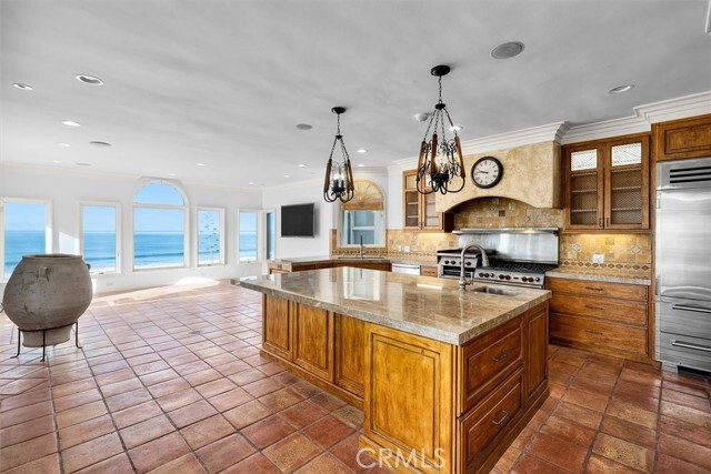 Building Photo - 1500 The Strand