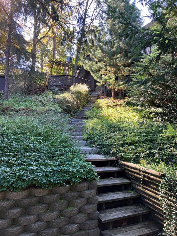 Building Photo - 968 Elting Rd