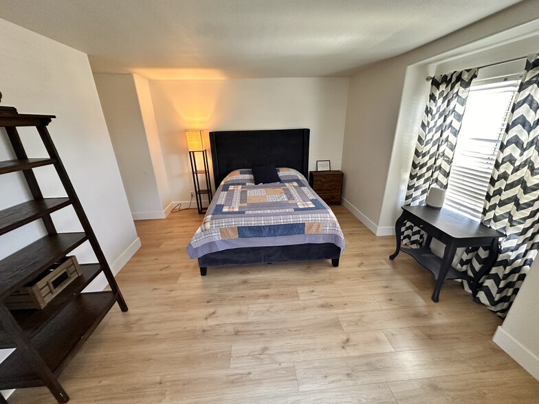 Building Photo - 23257 Joaquin Ridge Dr