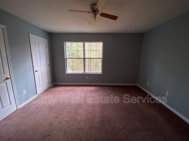 Building Photo - 1100 Pineland Ave