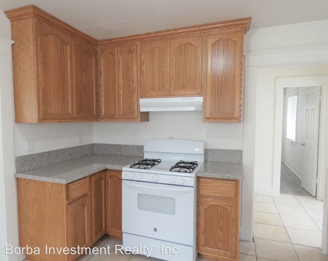 Building Photo - 1638 Gaviota Ave