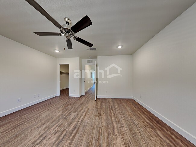 Building Photo - 6139 Theodore St