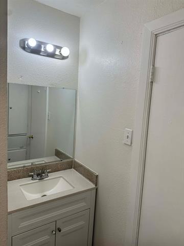 Building Photo - 2454 Whit Dr