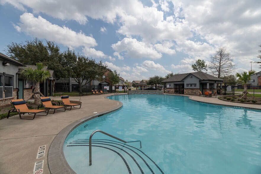 The Spencer Park Row 15335 Park Row Houston TX 77084 Apartment Finder