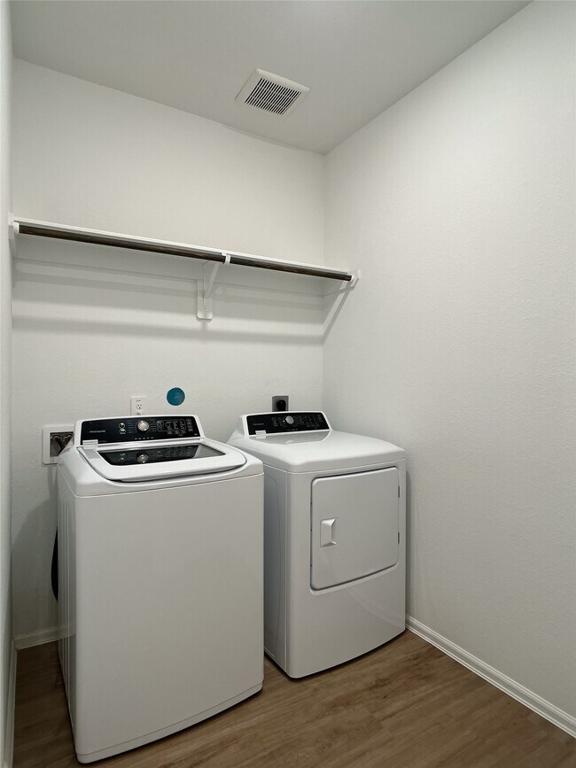 Building Photo - 24019 Steep Climb Dr