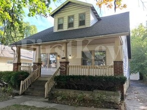 Building Photo - 2112 Lexa Dr