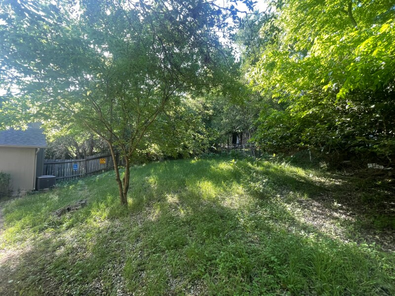 Building Photo - 114 Hughson Ct