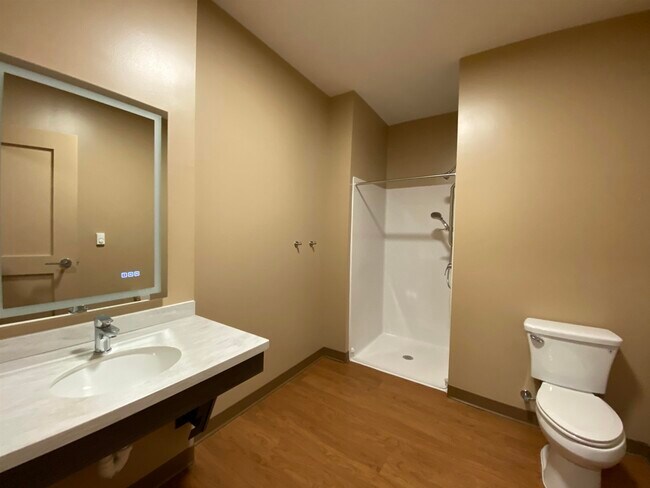 Building Photo - 83 Hanover St