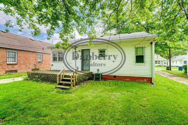 Building Photo - 833 Turner Ave