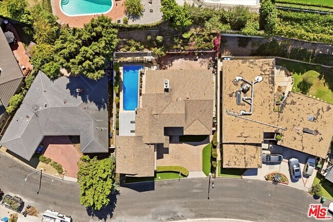 Building Photo - 4131 Mantova Dr