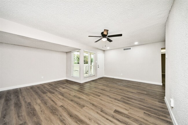 Building Photo - 781 Country Pl Dr