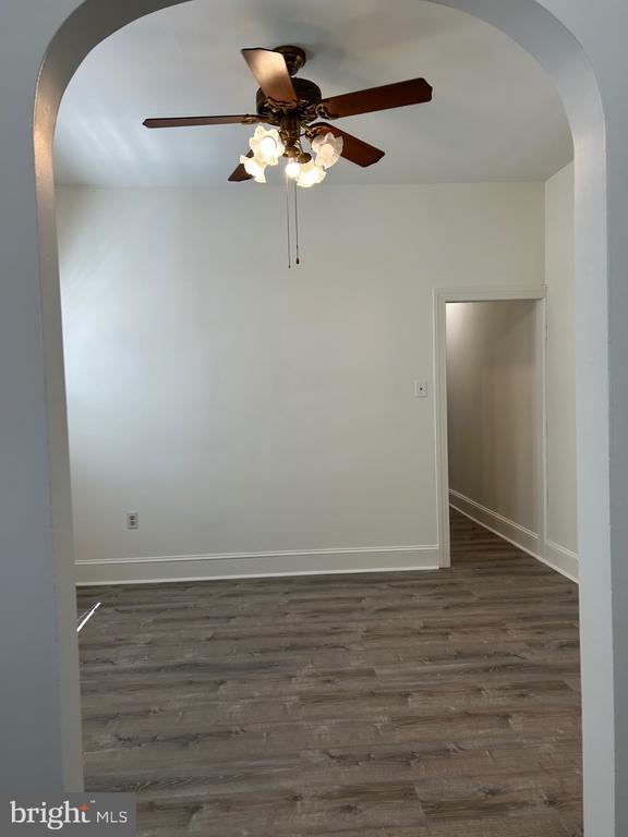 Building Photo - 206 W Gay St