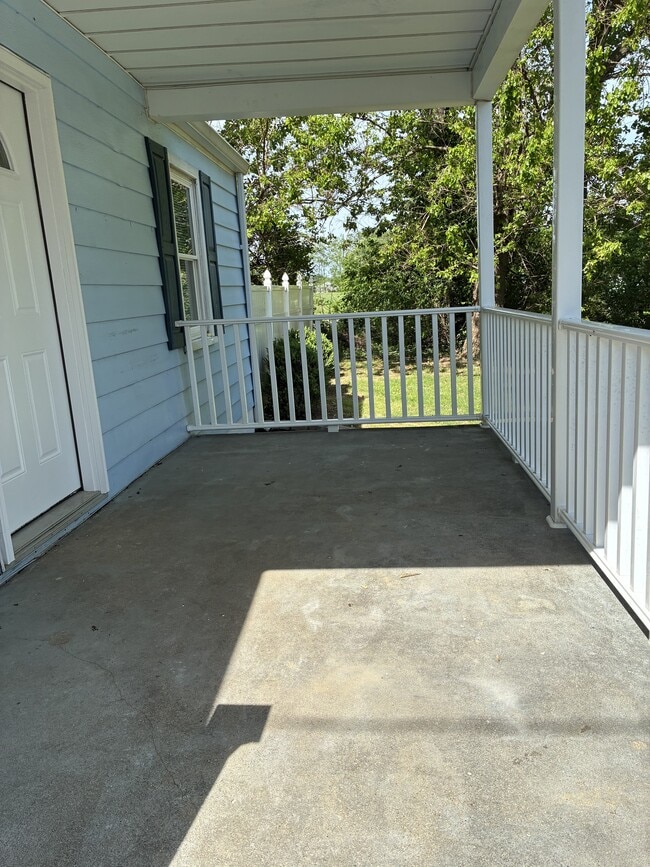 Building Photo - 1022 Virginia Ave