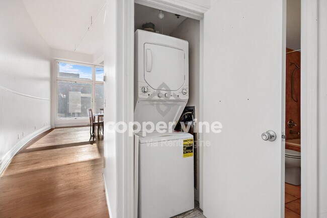 Building Photo - 1617 California St