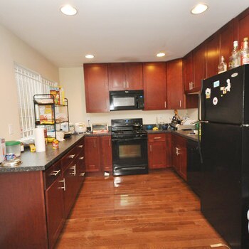 Building Photo - 2113 N Marvine St