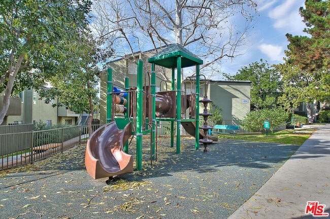 Building Photo - 4822 Hollow Corner Rd