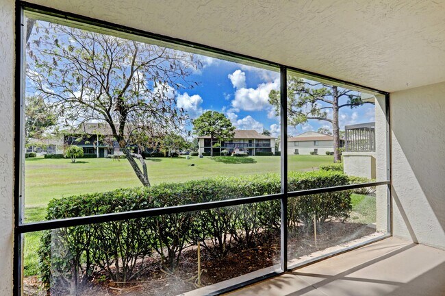 Building Photo - 6479 Chasewood Dr