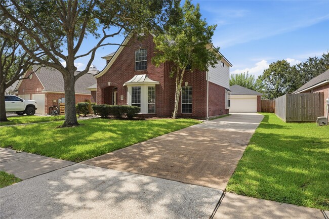 Building Photo - 6165 Darlington Ct