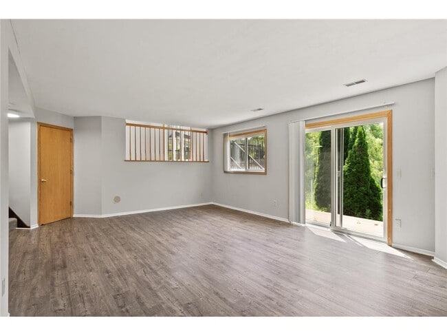 Building Photo - 17245 33rd Ave N