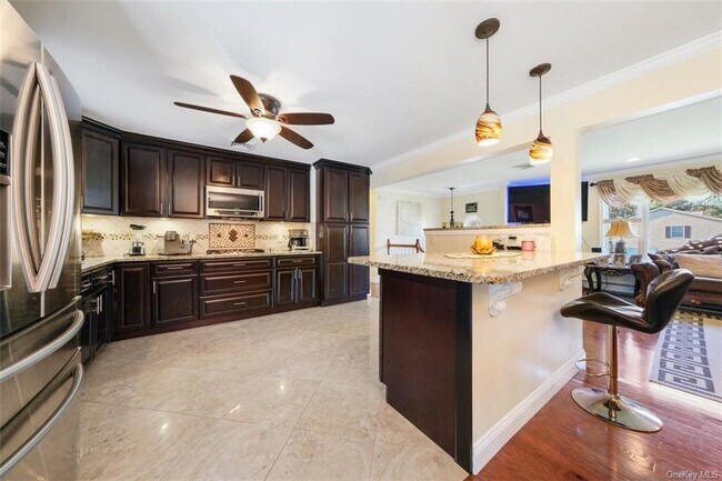 Building Photo - 7 Ohio Dr