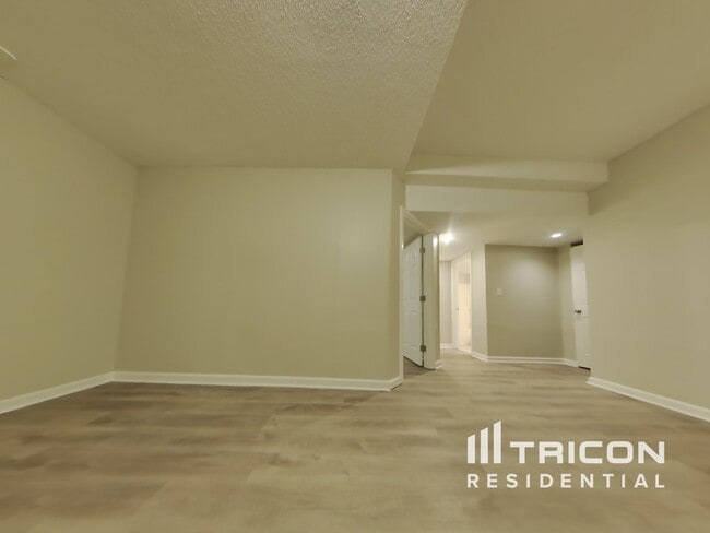 Building Photo - 6320 Holborne Ln