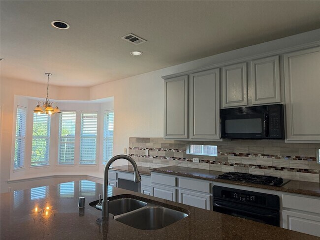 Building Photo - 8373 Brightside Ln